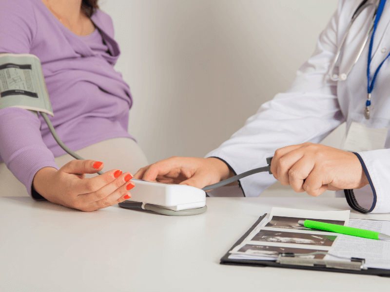Xử lý tụt huyết áp khi mang thai