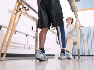 Test đột quỵ đứng 1 chân: Tất tần tật những điều bạn cần biết